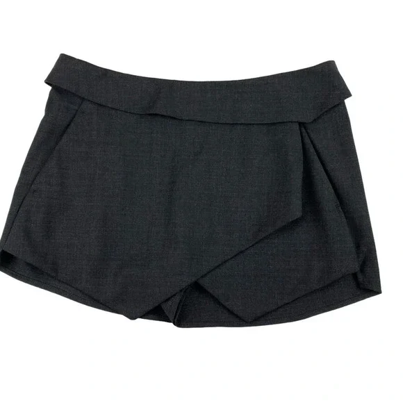 Aritzia Talula Black Skort size 4 - Picture 1 of 10